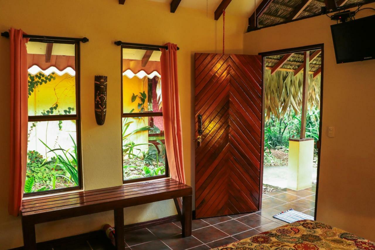Caribe Town Bungalows Puerto Viejo de Talamanca Εξωτερικό φωτογραφία
