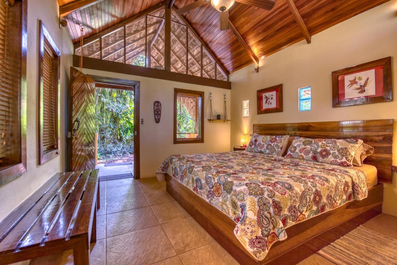 Caribe Town Bungalows Puerto Viejo de Talamanca Εξωτερικό φωτογραφία